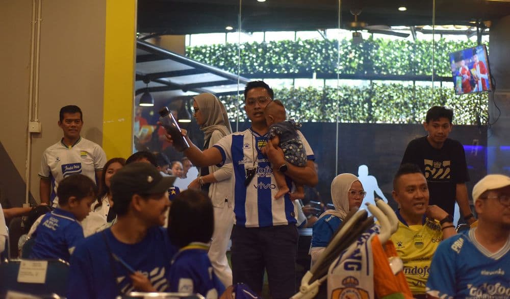 Nobar Biru di Graha PERSIB, Seru dan Menegangkan 